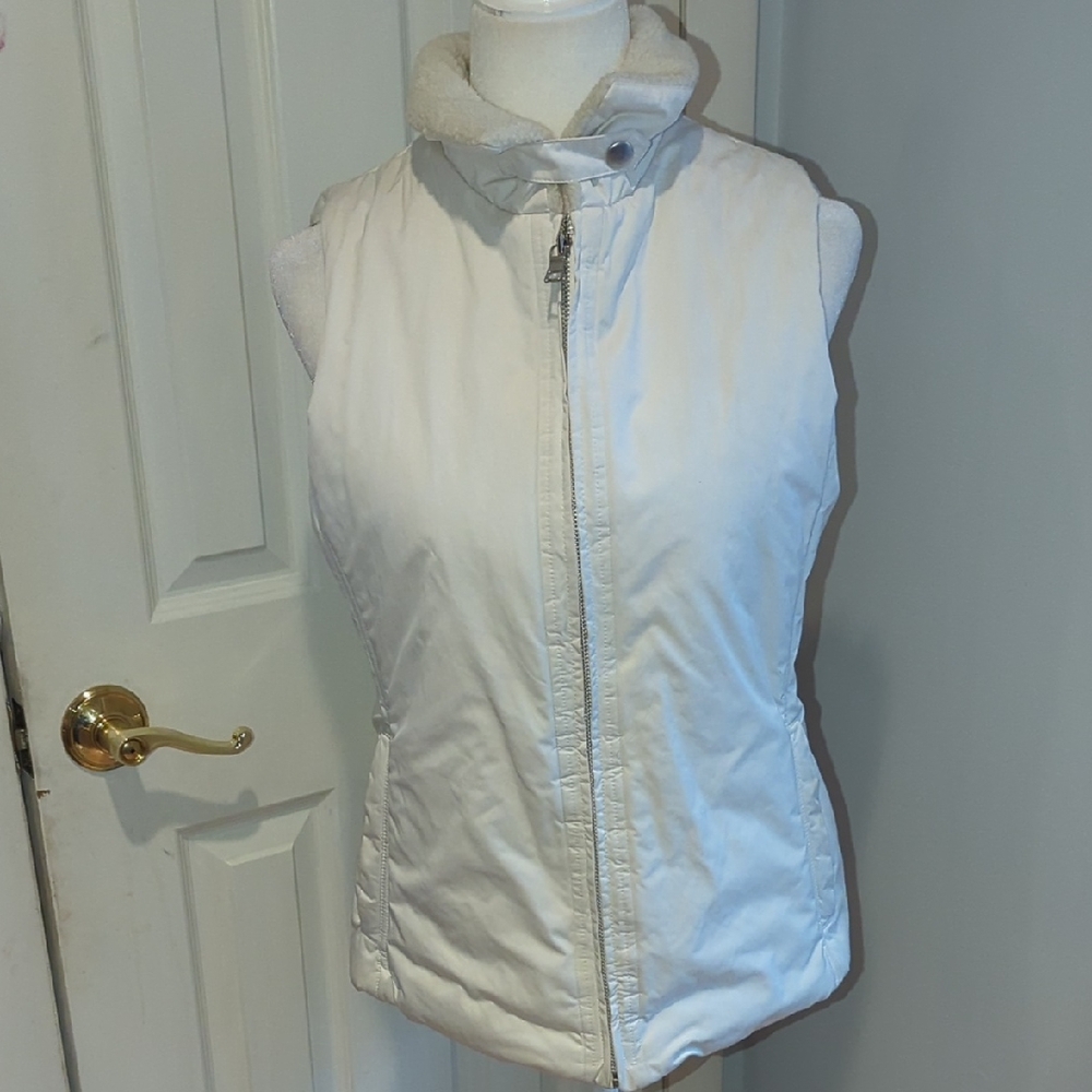 Banana Republic Cream Puffer Vest